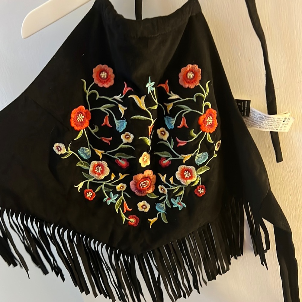 floral detail crop top